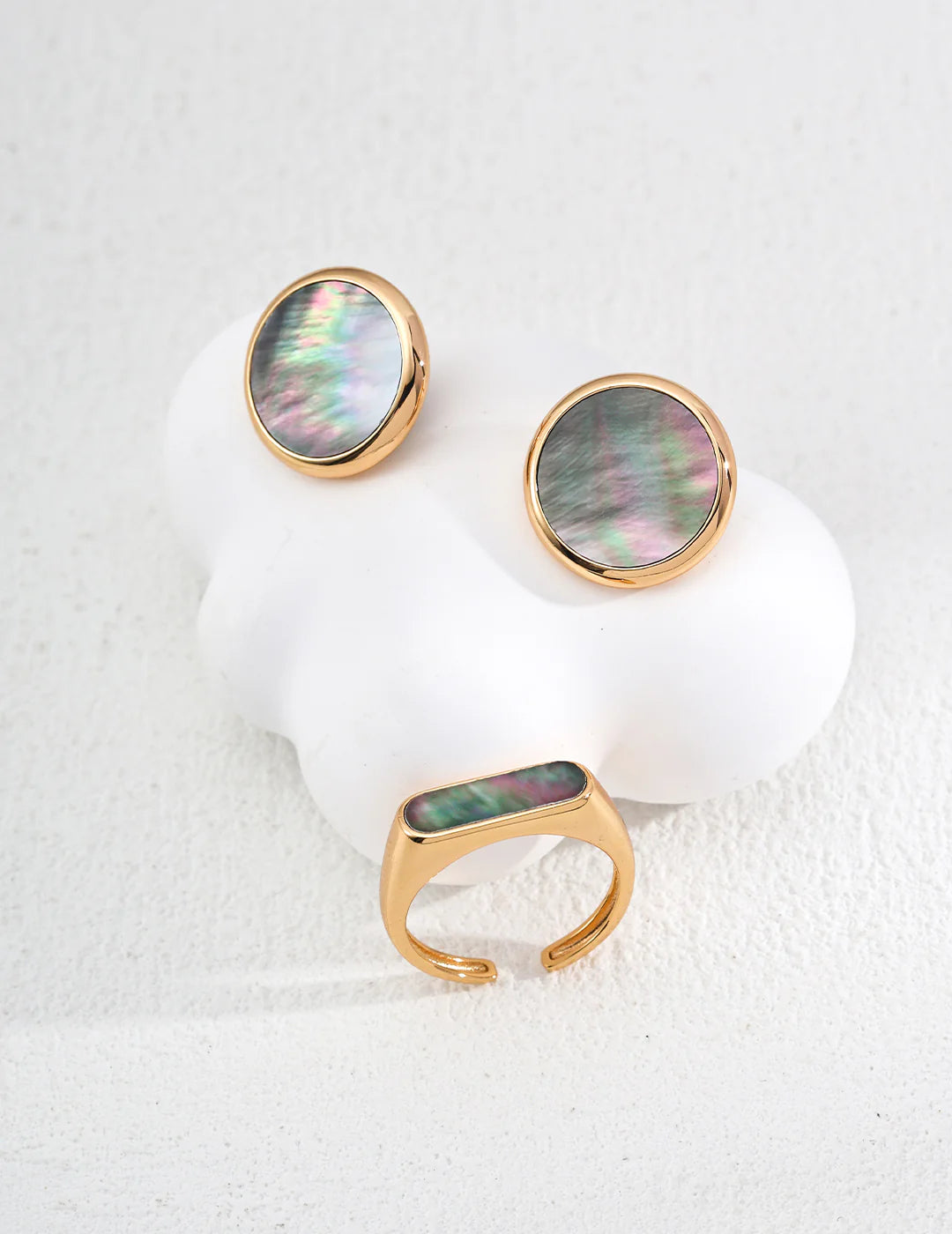 Minimalist Black Shell Open Ring