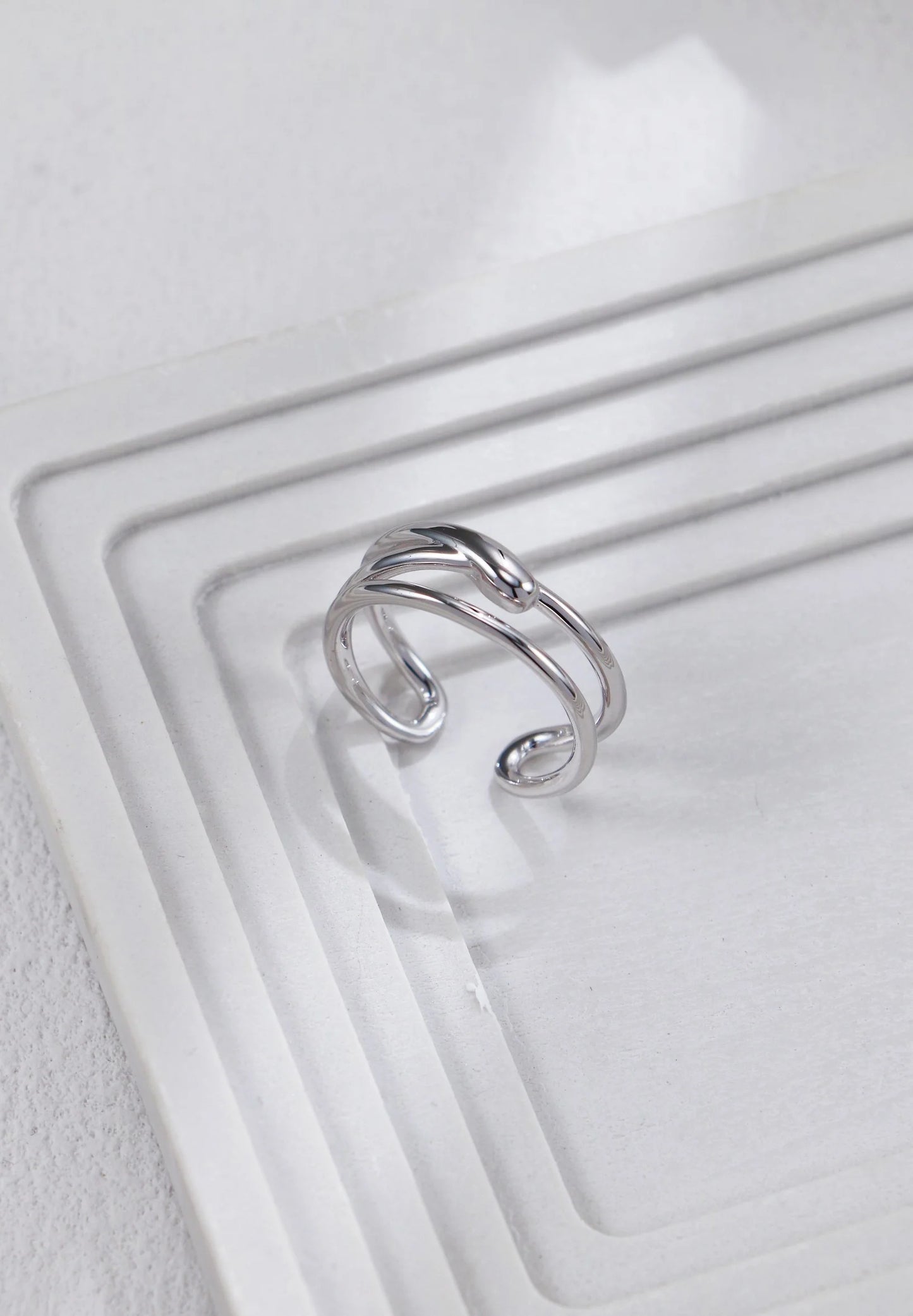 Hollowed-Out Line Open Ring